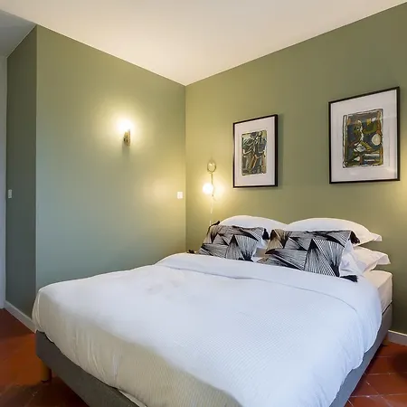 Like Rive Gauche Apartment