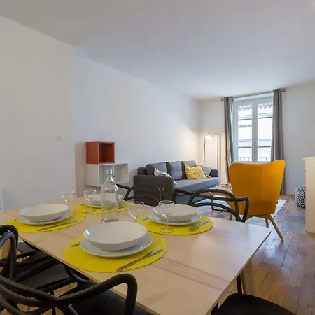 Like Rive Gauche Apartment
